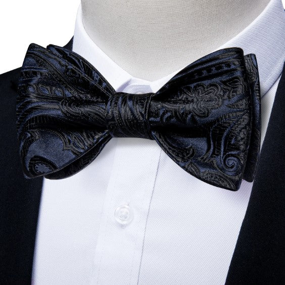 Shining Black Bow Tie Set